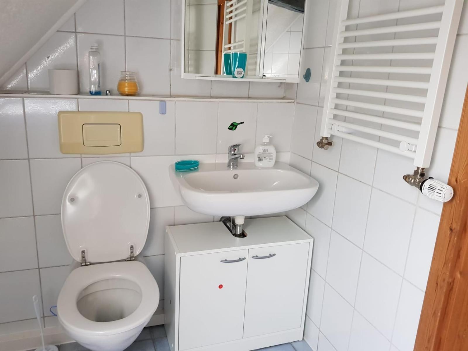 Lmi Haus & Urlaub Monteurwohnungen 2 Muensingen Bilik gambar